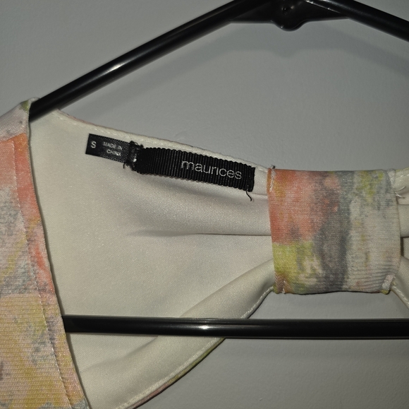 Maurices Watercolor Sleeveless Keyhole Back Blouse - Picture 7 of 9